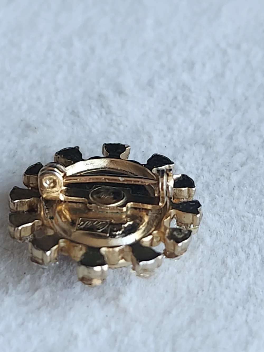VTG Signed CORO Cameo Brooch Gold Rhinestone Crystal Halo Pin Victorian 1950's
